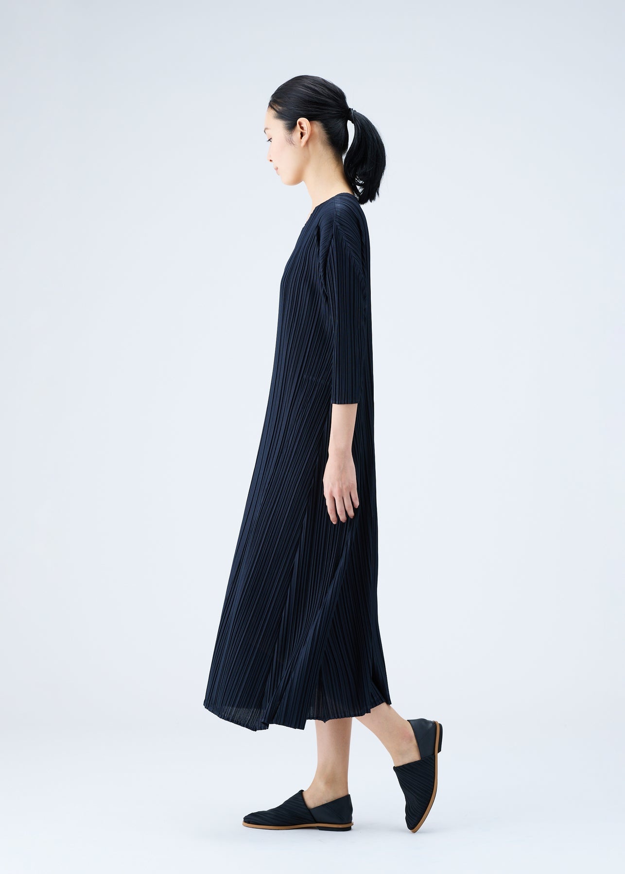 MELLOW PLEATS DRESS - 3