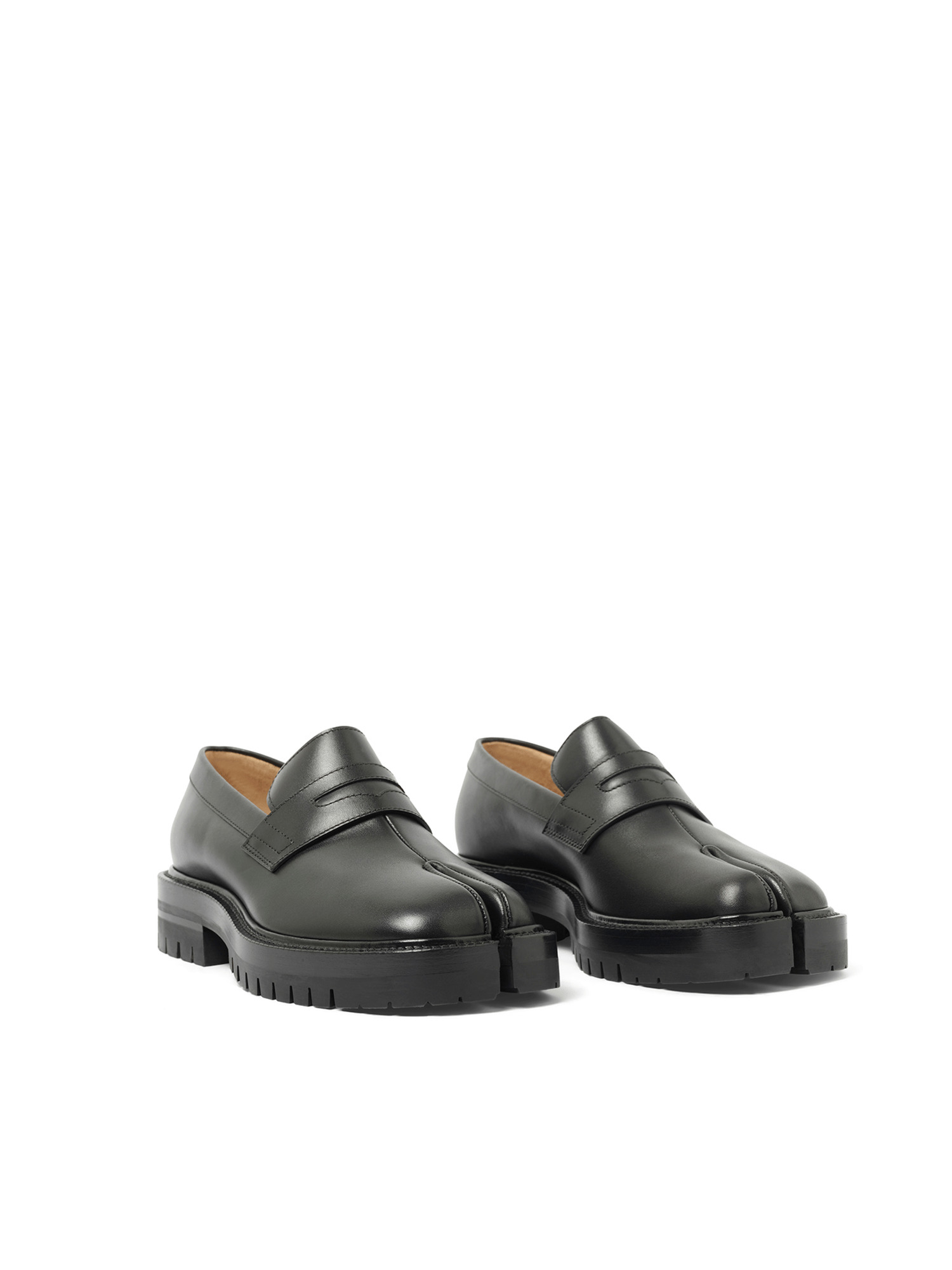 Tabi County Loafer in Black - 2