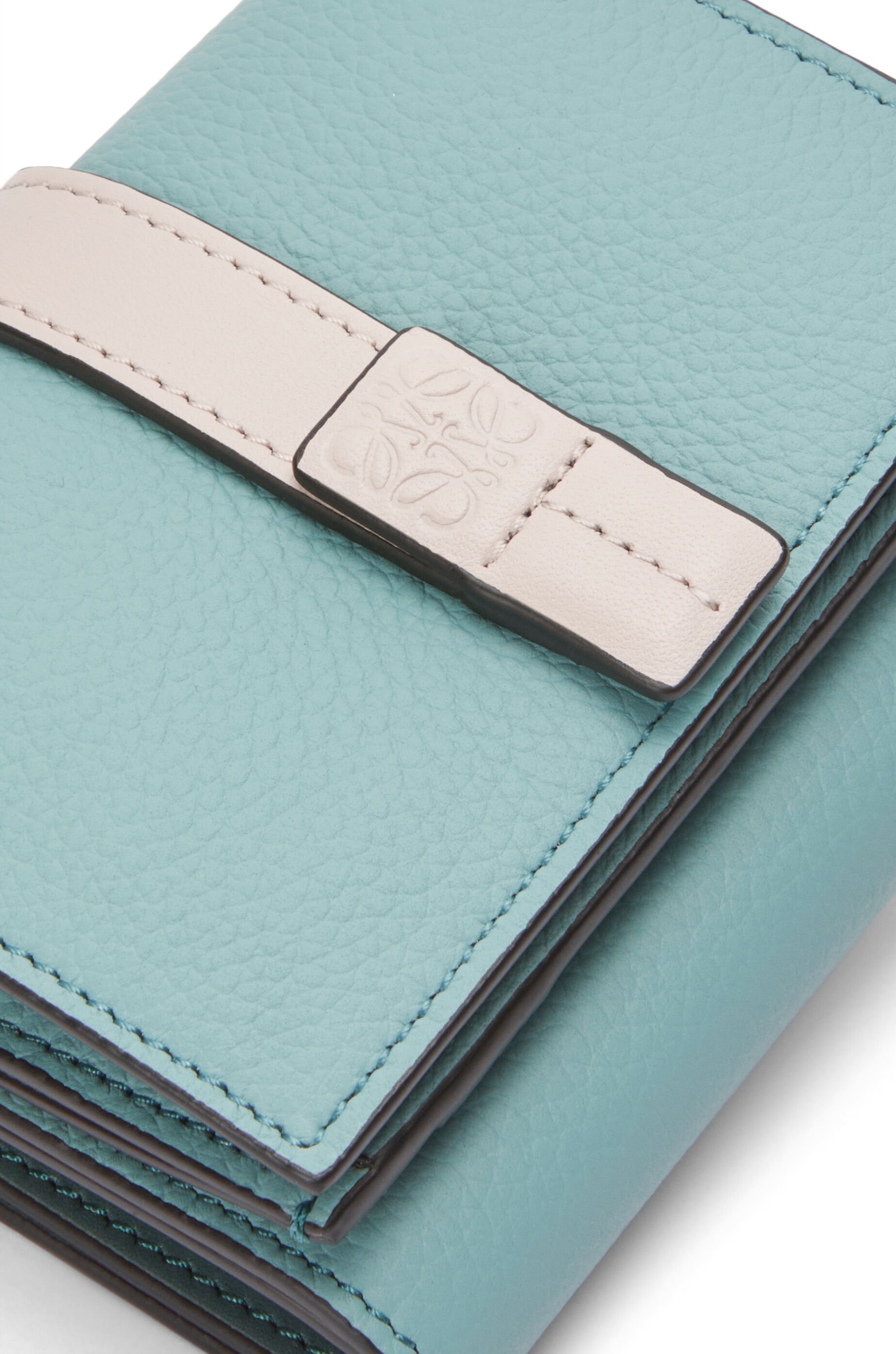 Trifold wallet in soft grained calfskin - 6