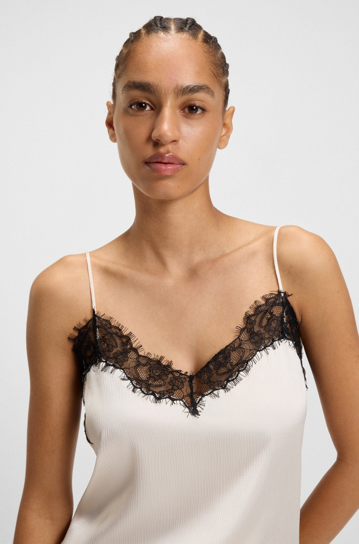 SATIN CAMISOLE WITH LACE DETAILS - 4