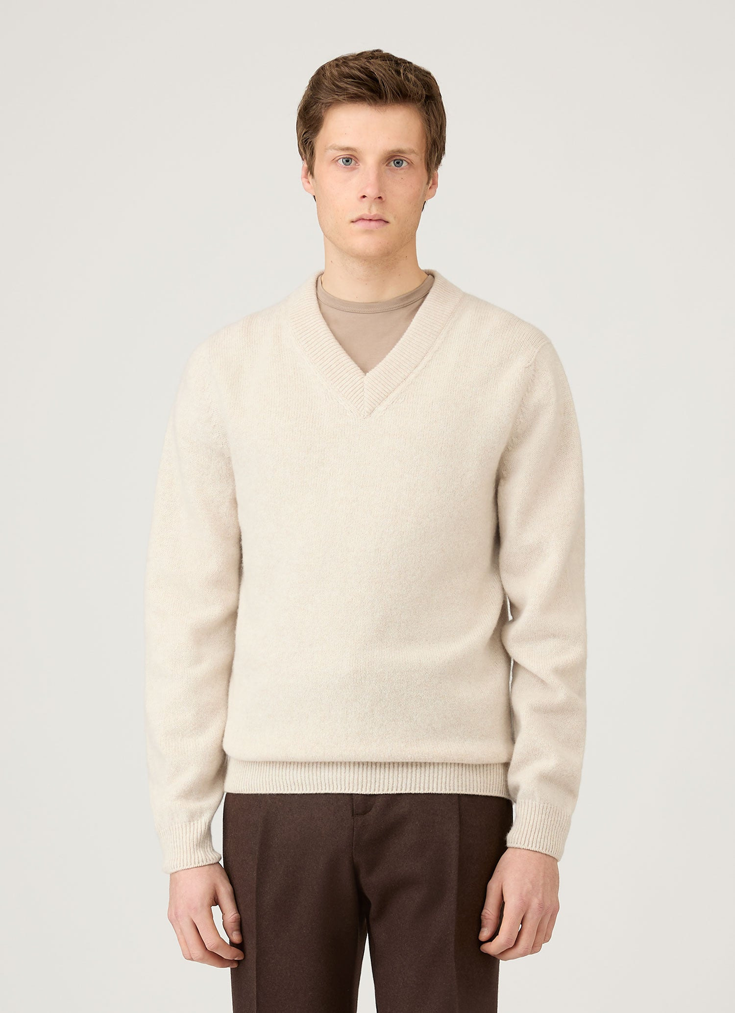 Lambswool V‑neck Jumper - 2