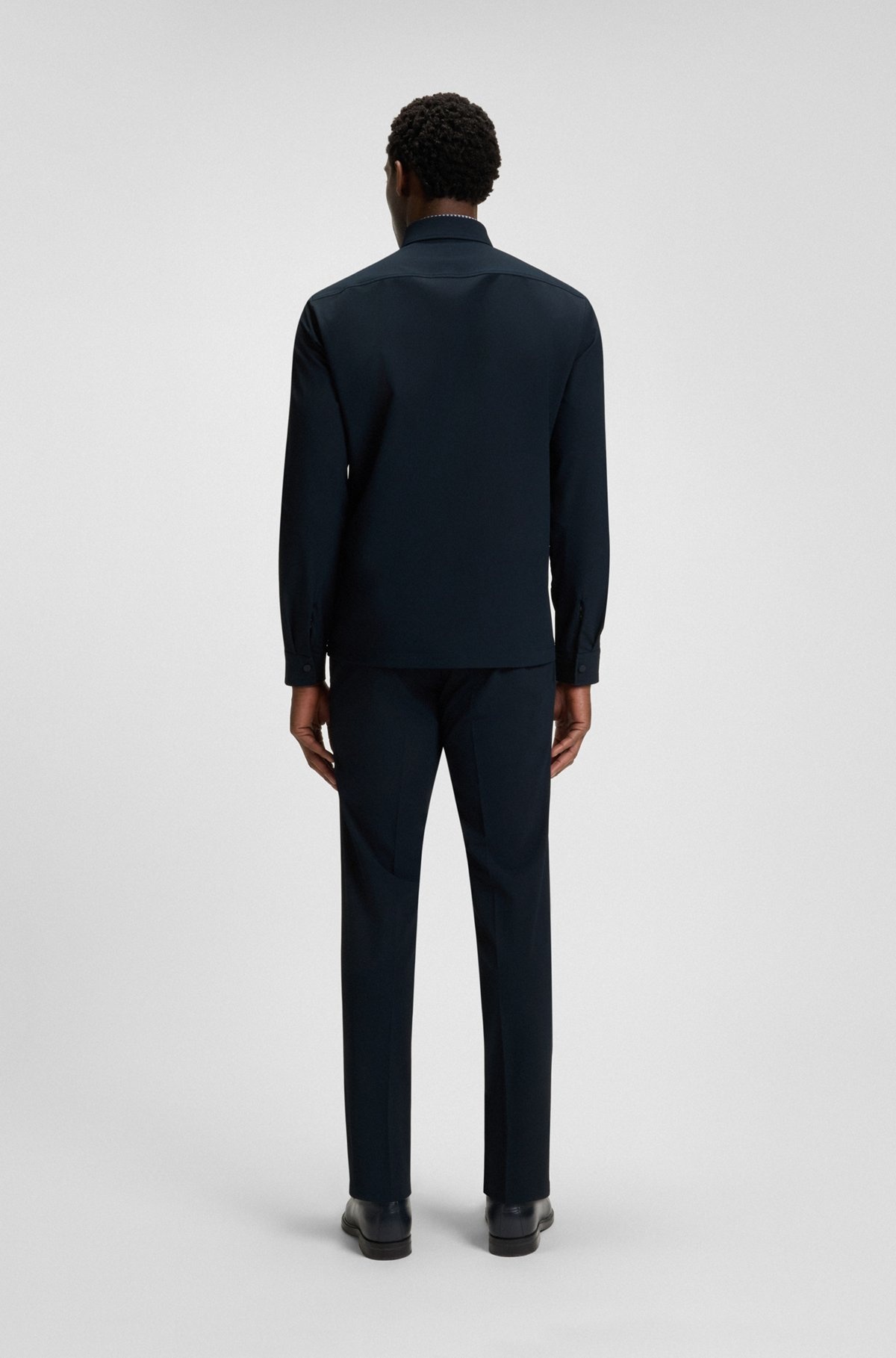 RELAXED-FIT SHIRT IN PERFORMANCE-STRETCH TWILL - 5