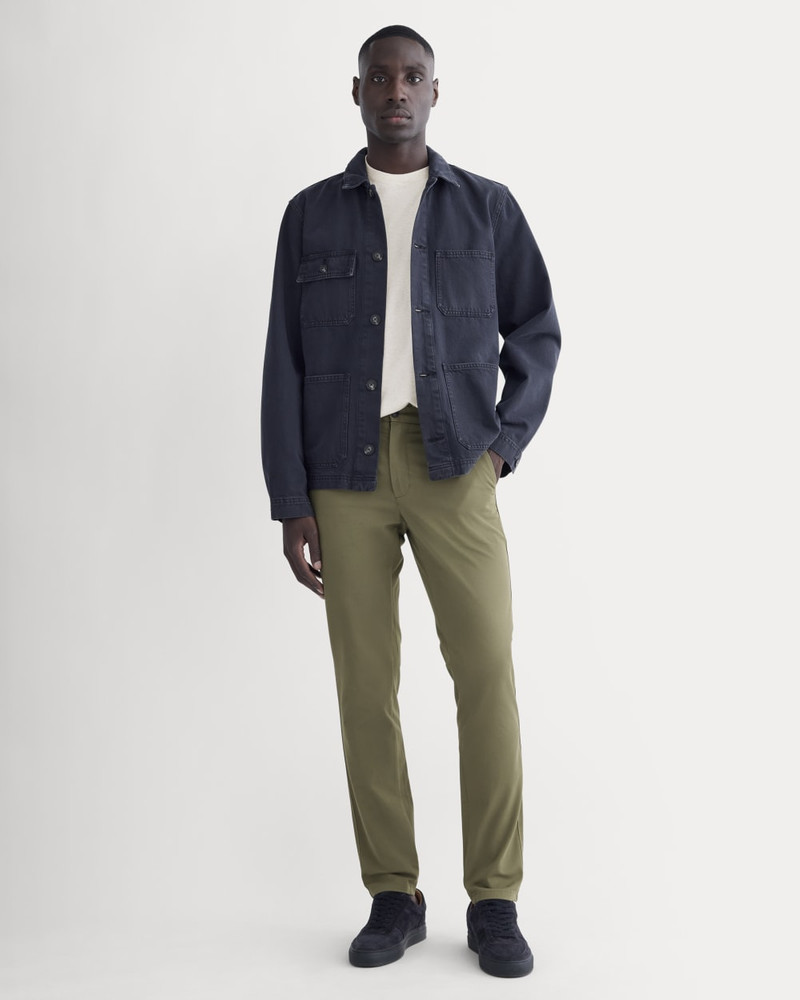 EVERLANE THE PERFORMANCE CHINO outlook