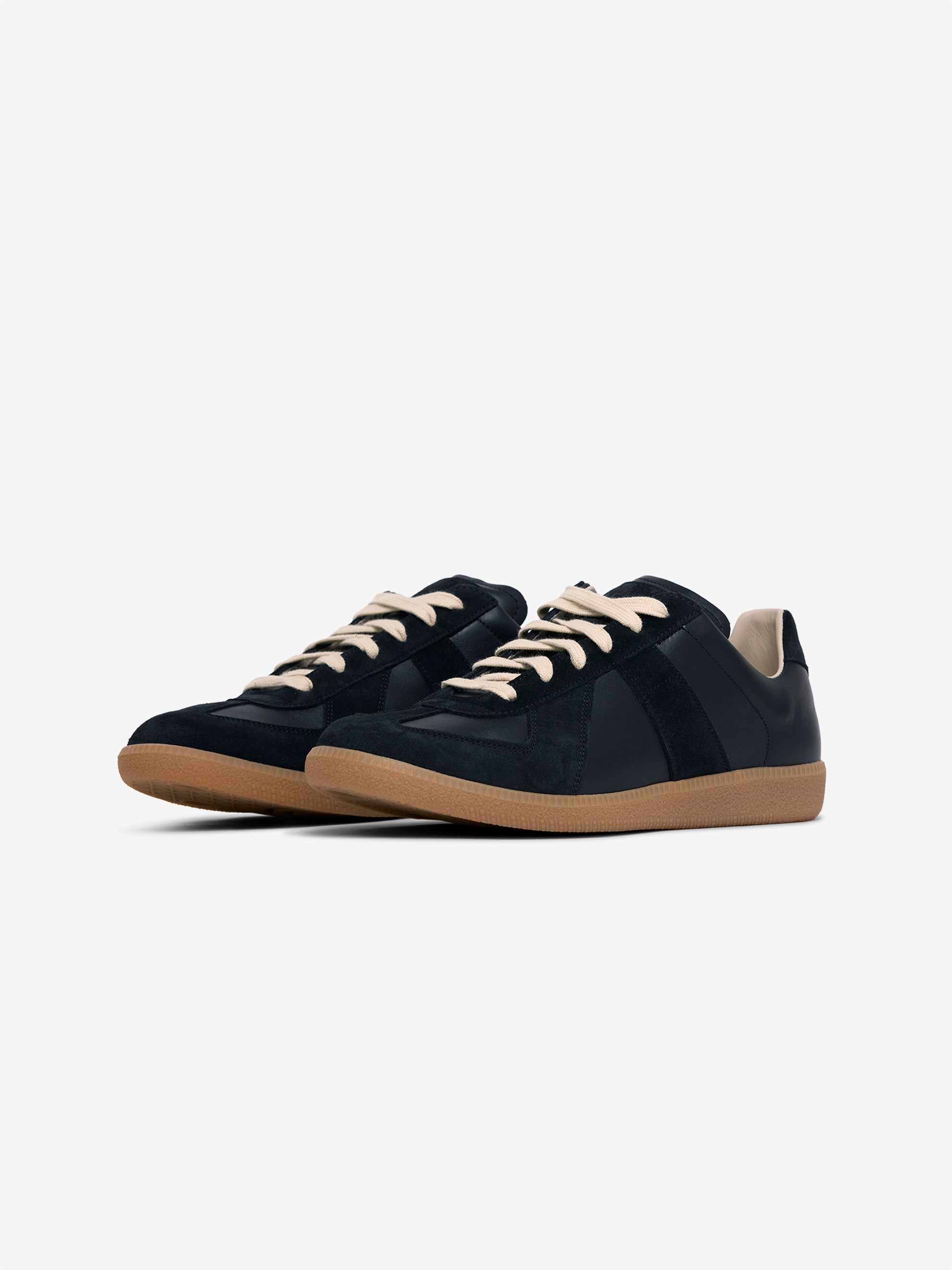 REPLICA (BLACK/BLACK) - 2