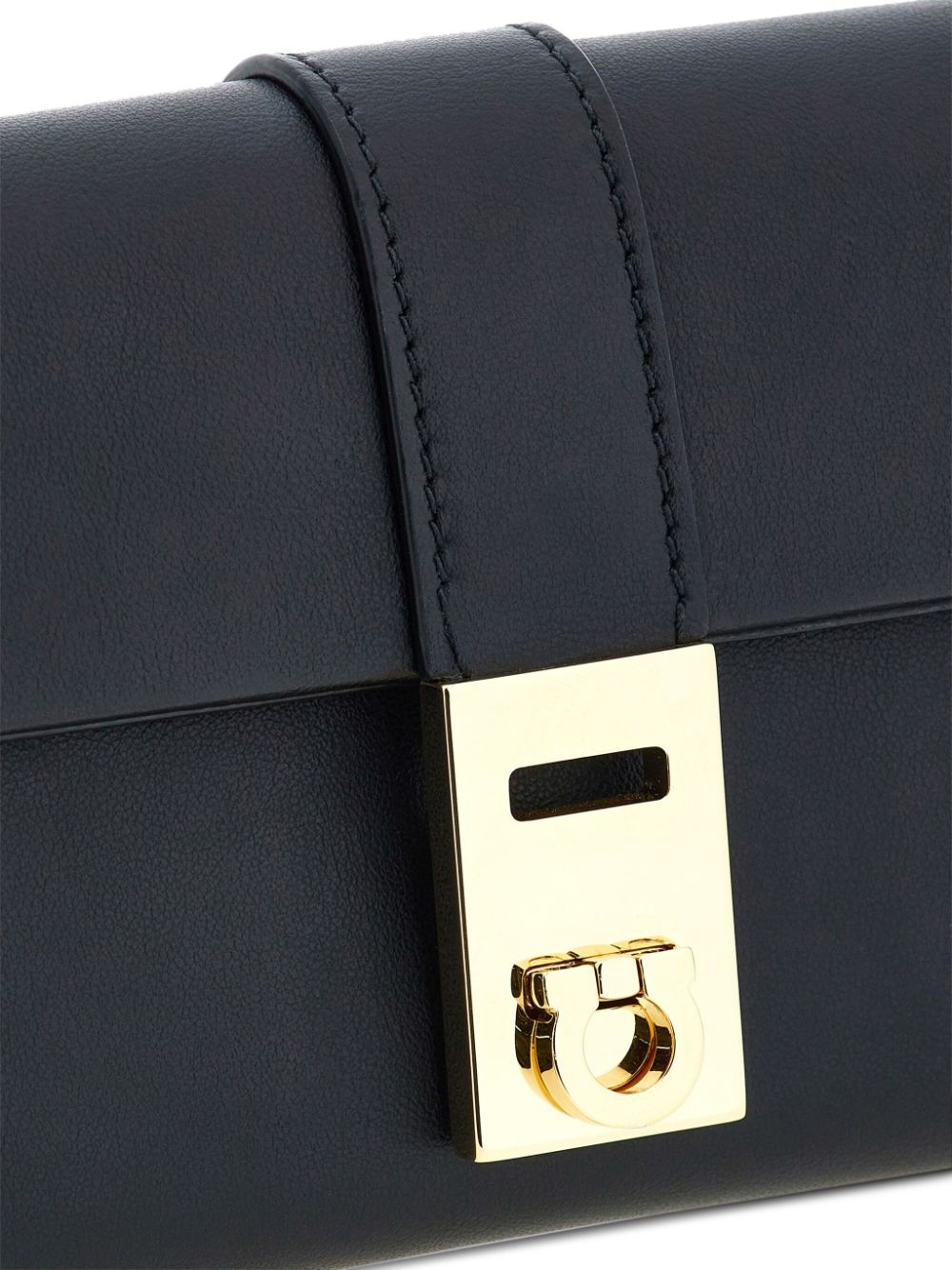 Hug leather chain wallet - 5