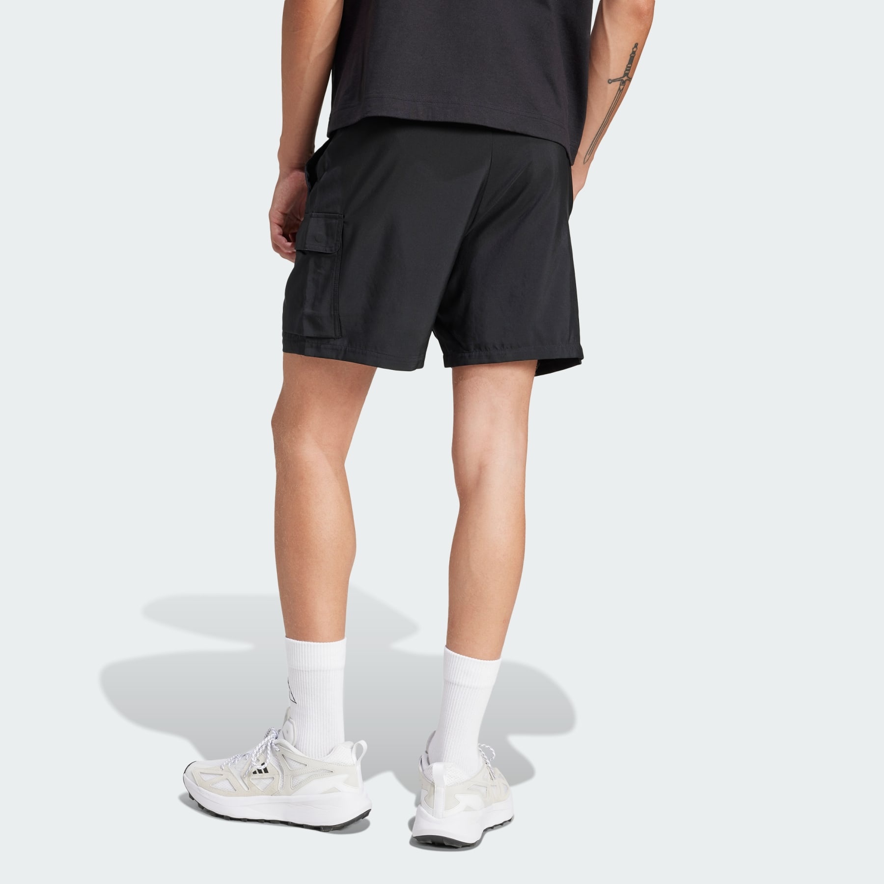 Essentials Small Logo Cargo Chelsea Shorts - 3