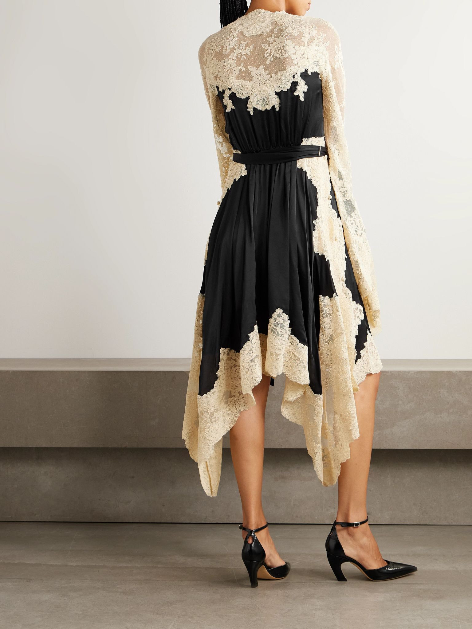 Hypnotic belted lace-trimmed satin mini dress Black - 3