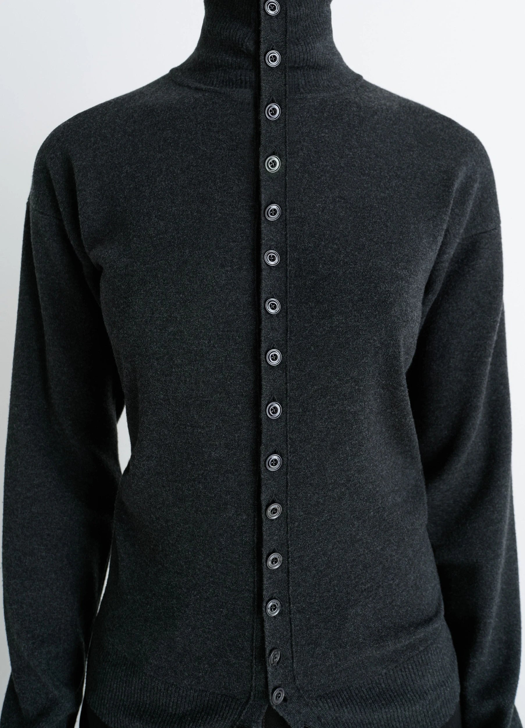 BUTTONED FITTED CARDIGAN - 4