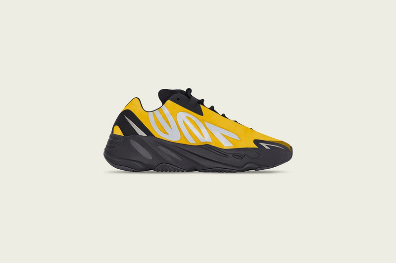 YEEZY YEEZY 700 MNVN - HONEY FLUX outlook