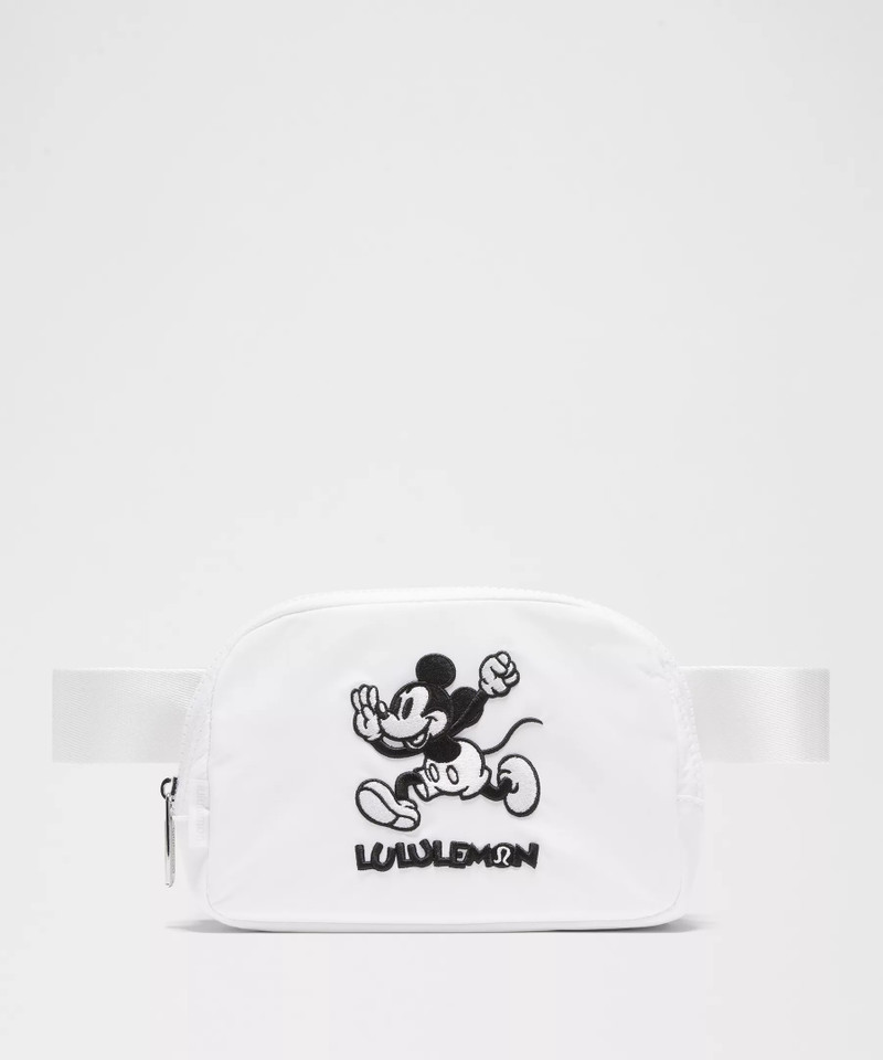 Disney x lululemon *Everywhere Belt Bag Long Strap 1L Mickey in Motion 1