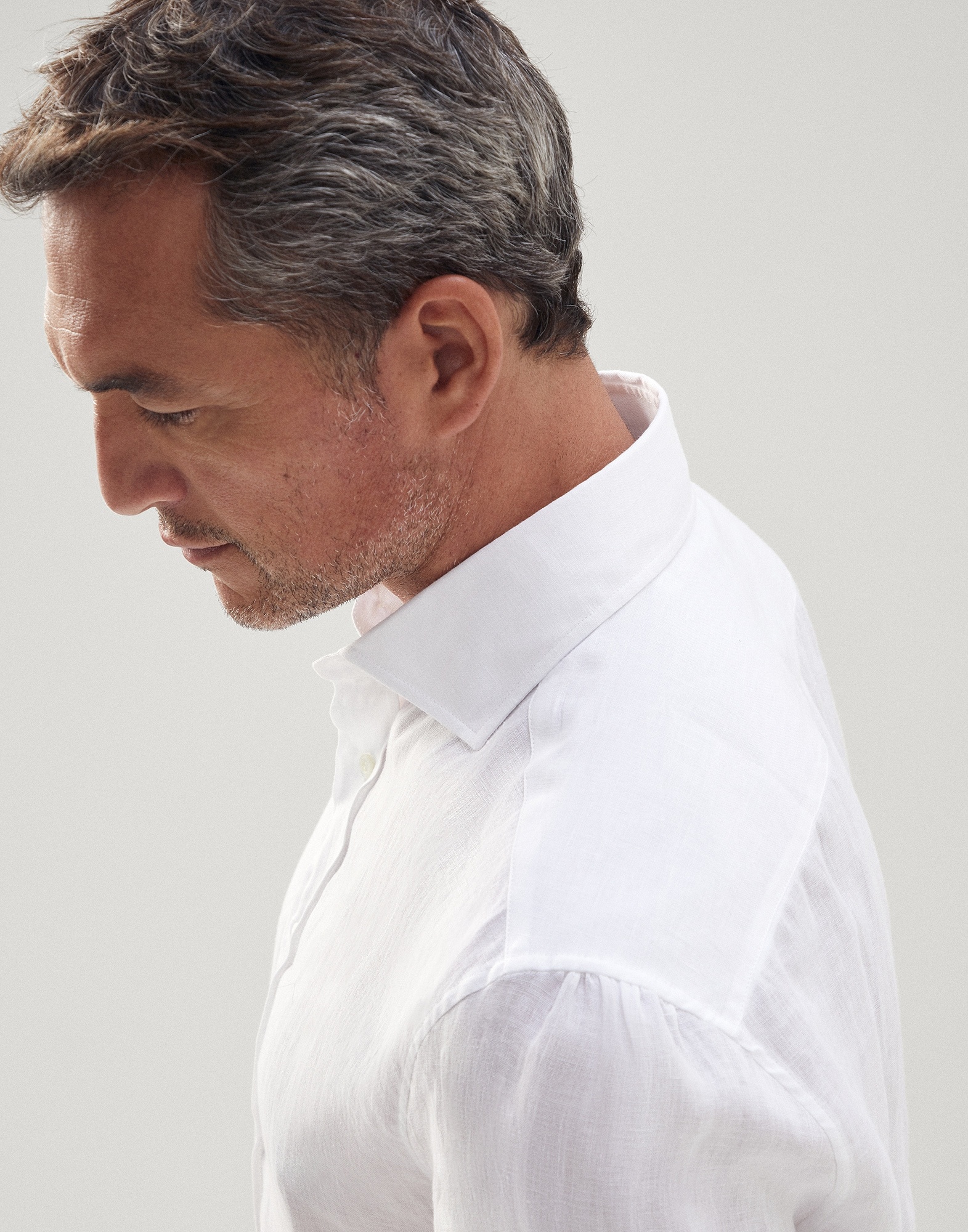 Linen slim fit shirt with spread collar - 3
