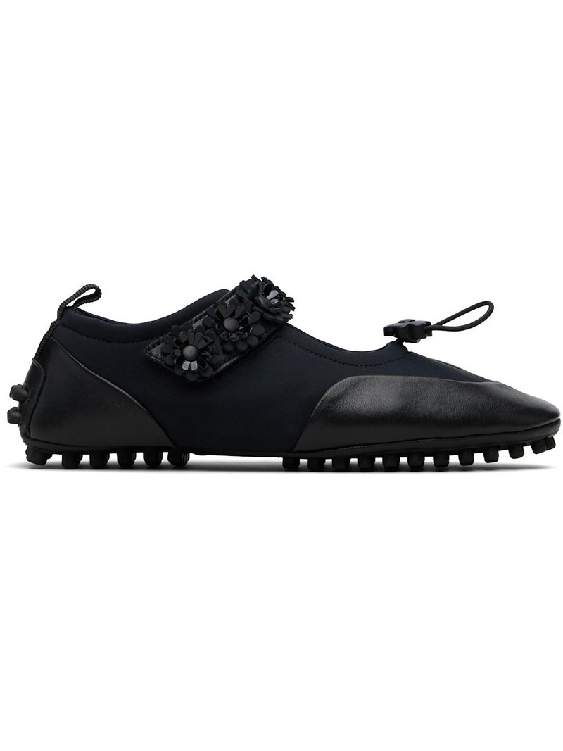 Black Bess Sneakers 1