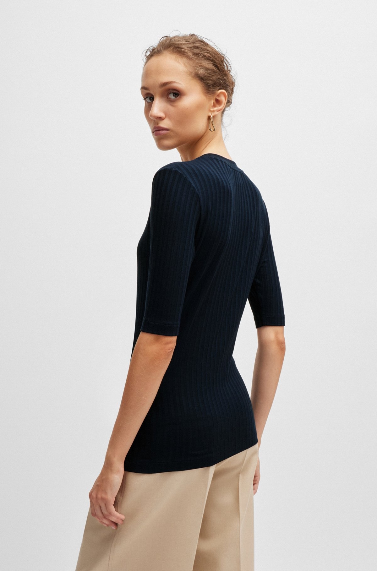 SCOOP-NECK TOP IN STRETCH FABRIC - 4