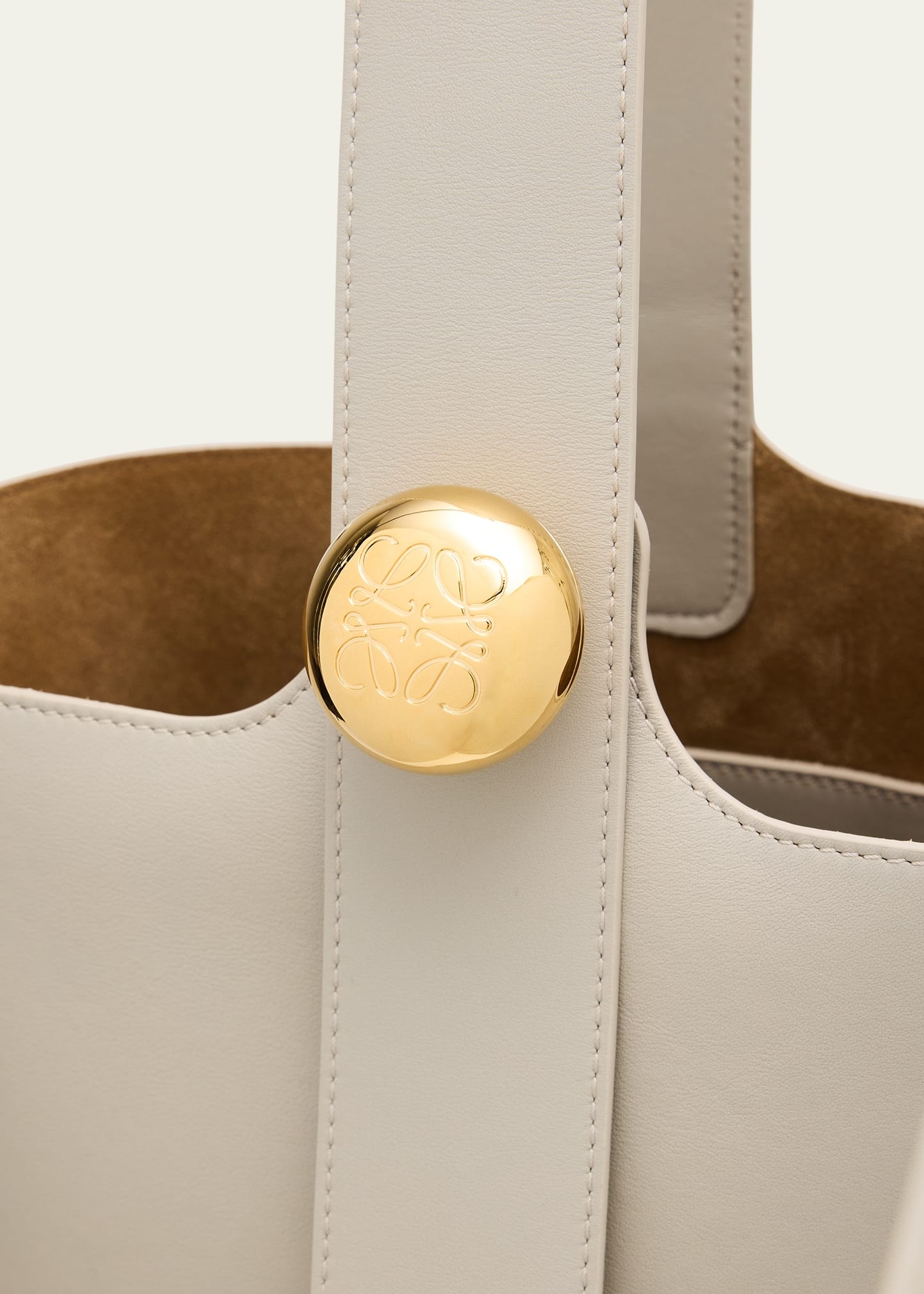 Anagram Pebble Leather Bucket Bag - 5