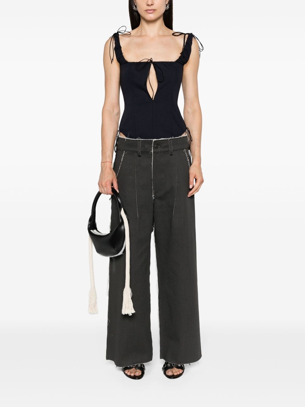 scoop-neck sleeveless body - 2