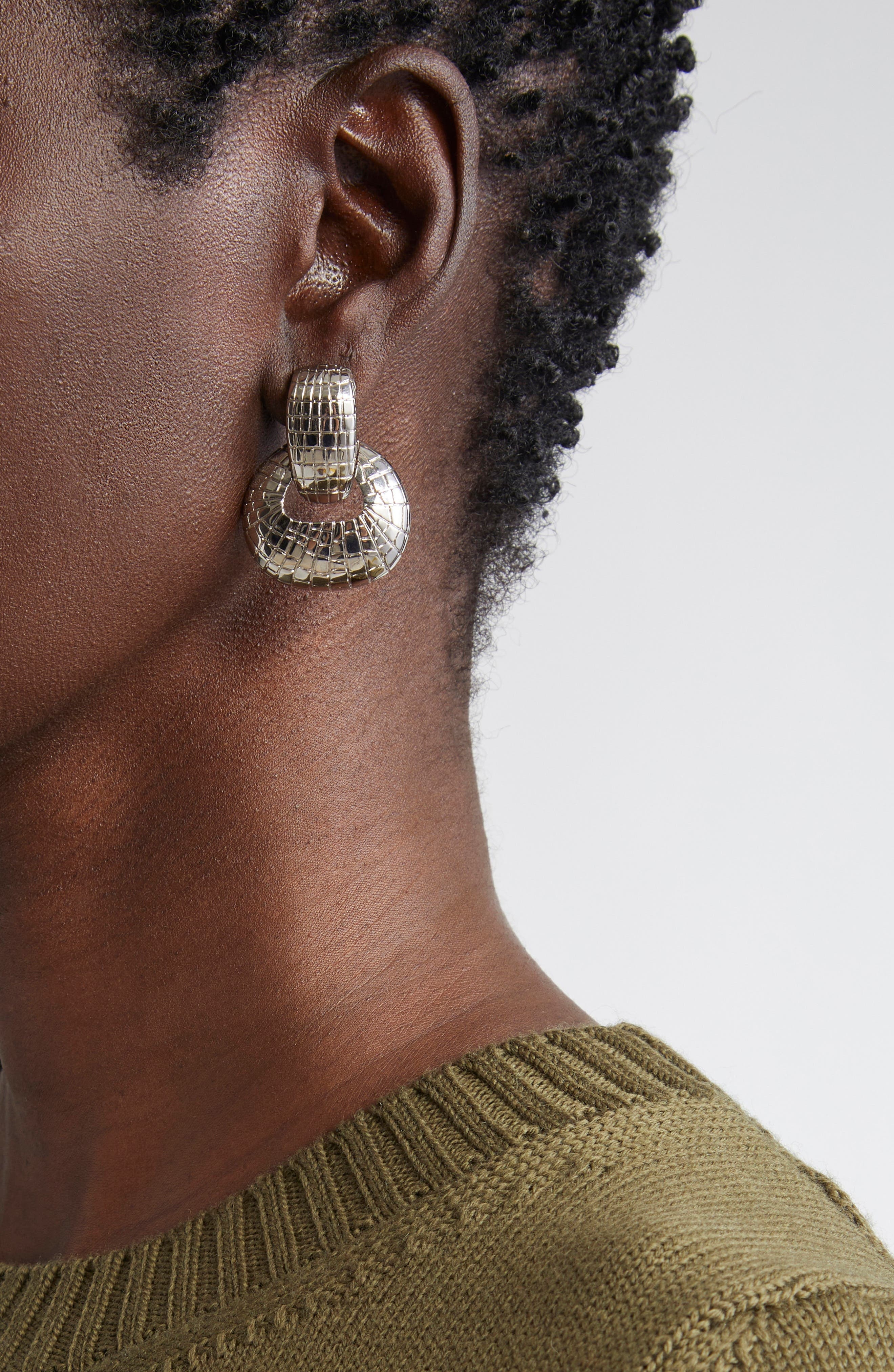 Oscar de la Renta Mosaic Texture Drop Earrings in Silver at Nordstrom - 2