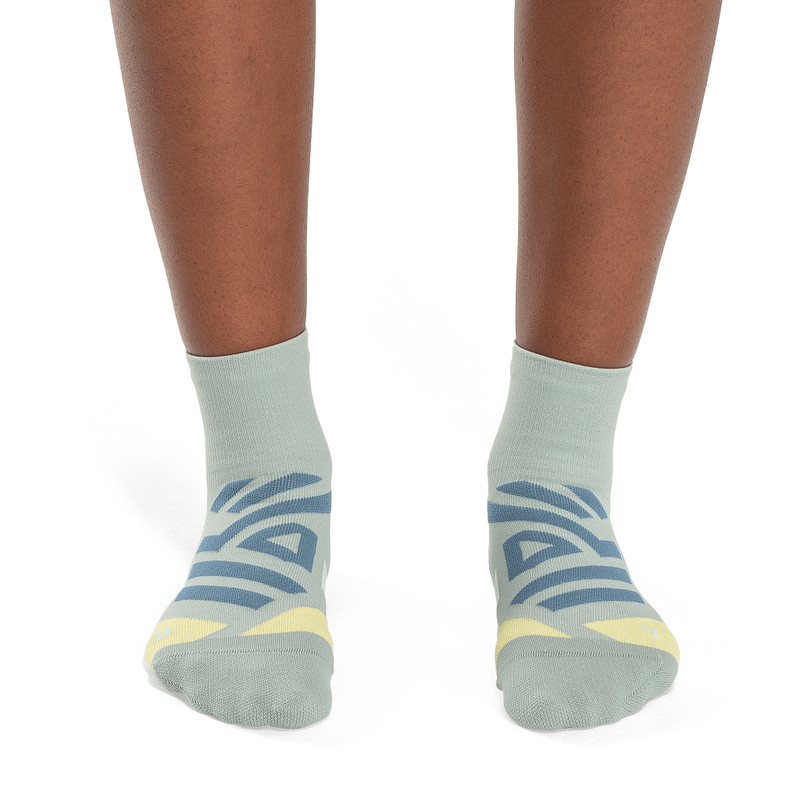 On Performance Mid Sock outlook