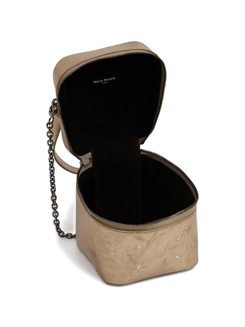 chain-strap shoulder bag 4