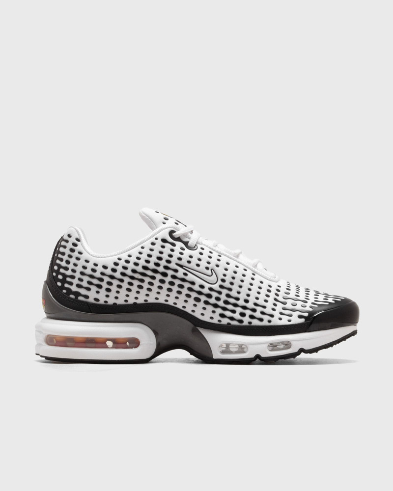 Nike AIR MAX PLUS VII outlook