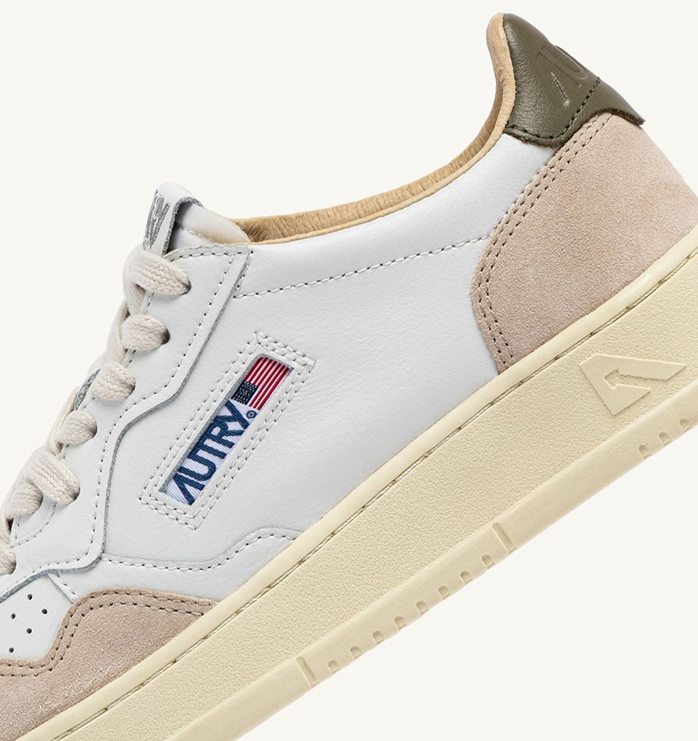 MEDALIST LOW SNEAKERS IN WHITE AND COVERT GREEN LEATHER SUEDE - 6