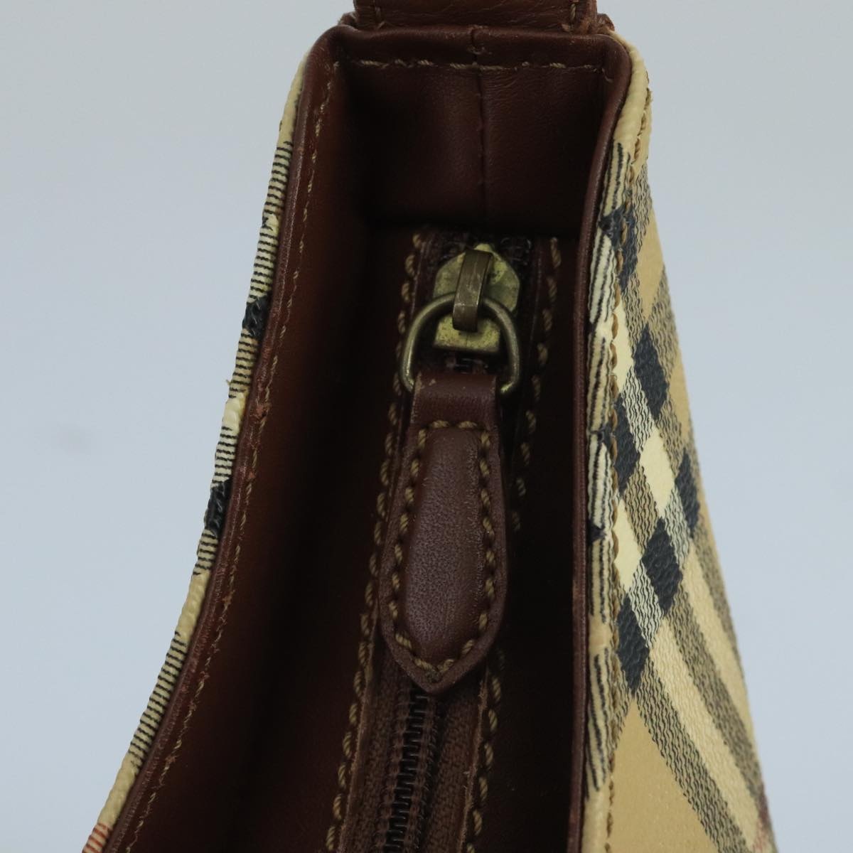 Burberry Nova Check Shoulder Bag Pvc Leather Beige - 14