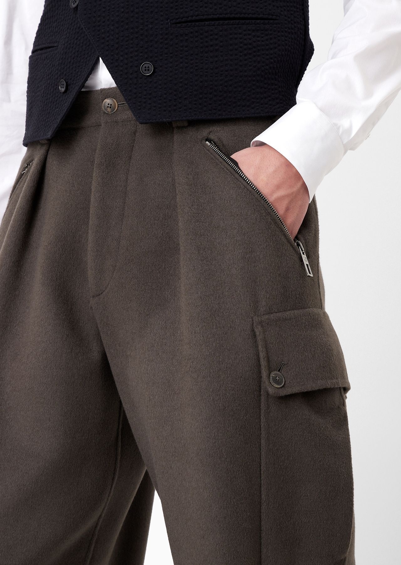 Double-cashmere cloth cargo trousers - 6