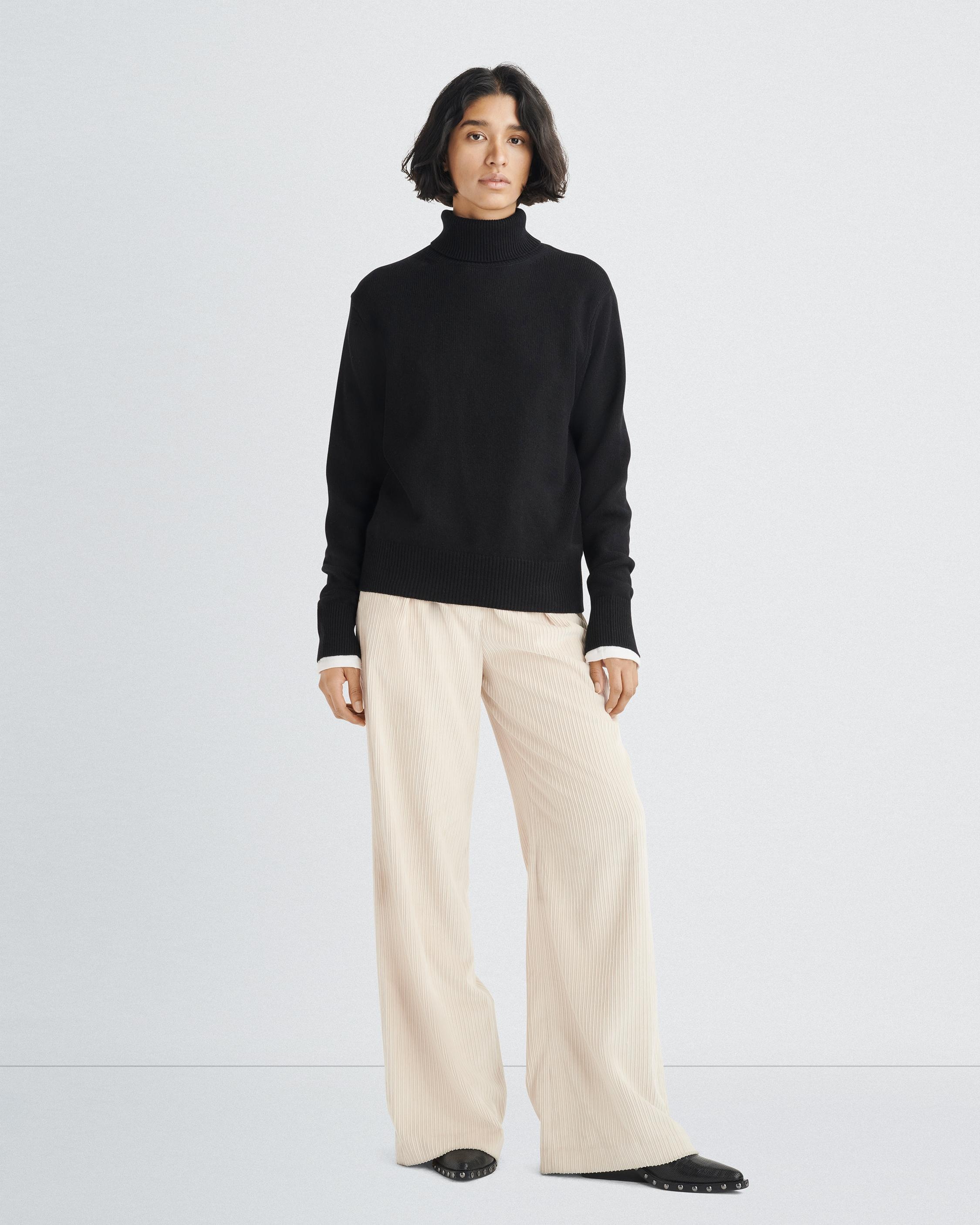 Talan Cashmere Turtleneck
Relaxed Fit - 3