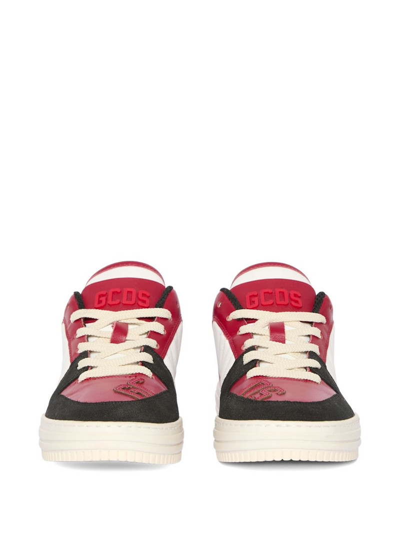 Skateboard sneakers 3