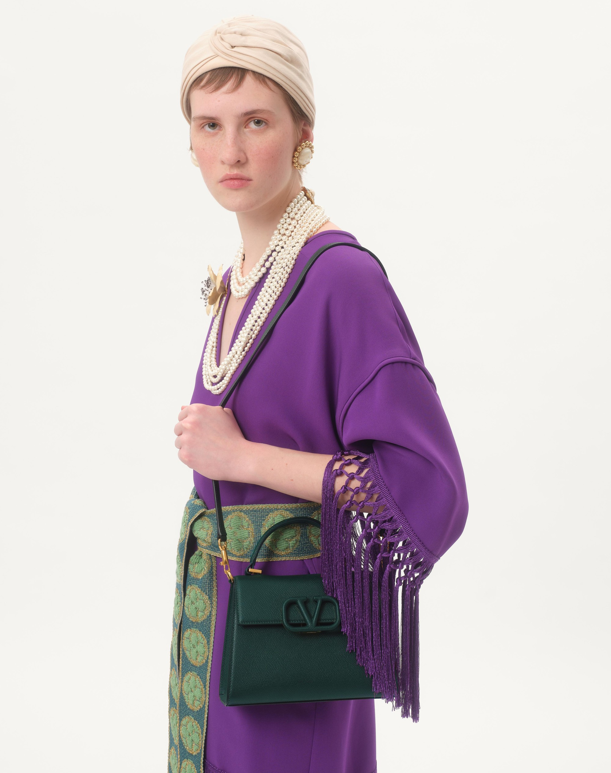 SMALL VSLING GRAINY CALFSKIN HANDBAG - 7