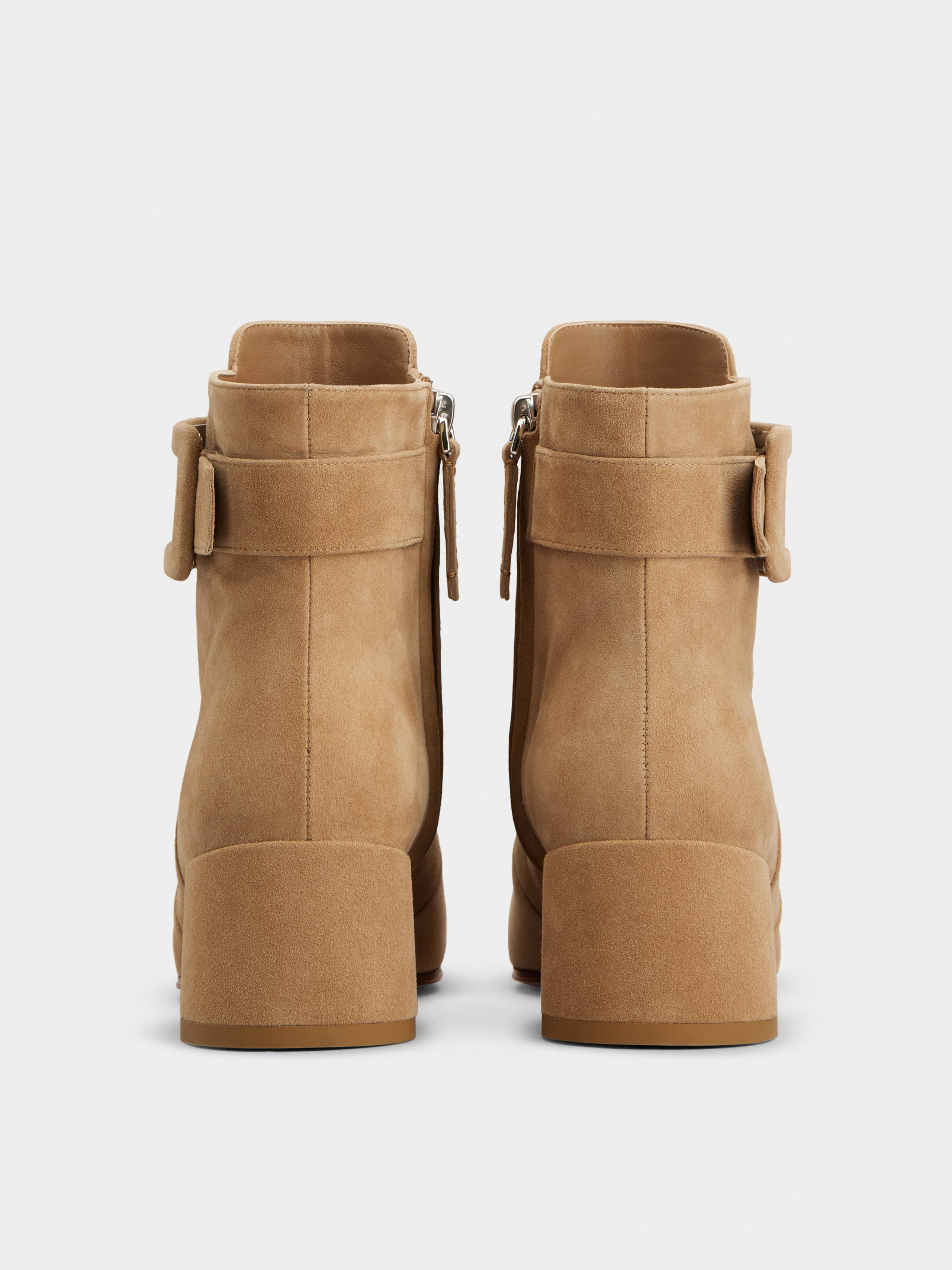 Très Vivier Booties in suede - 5