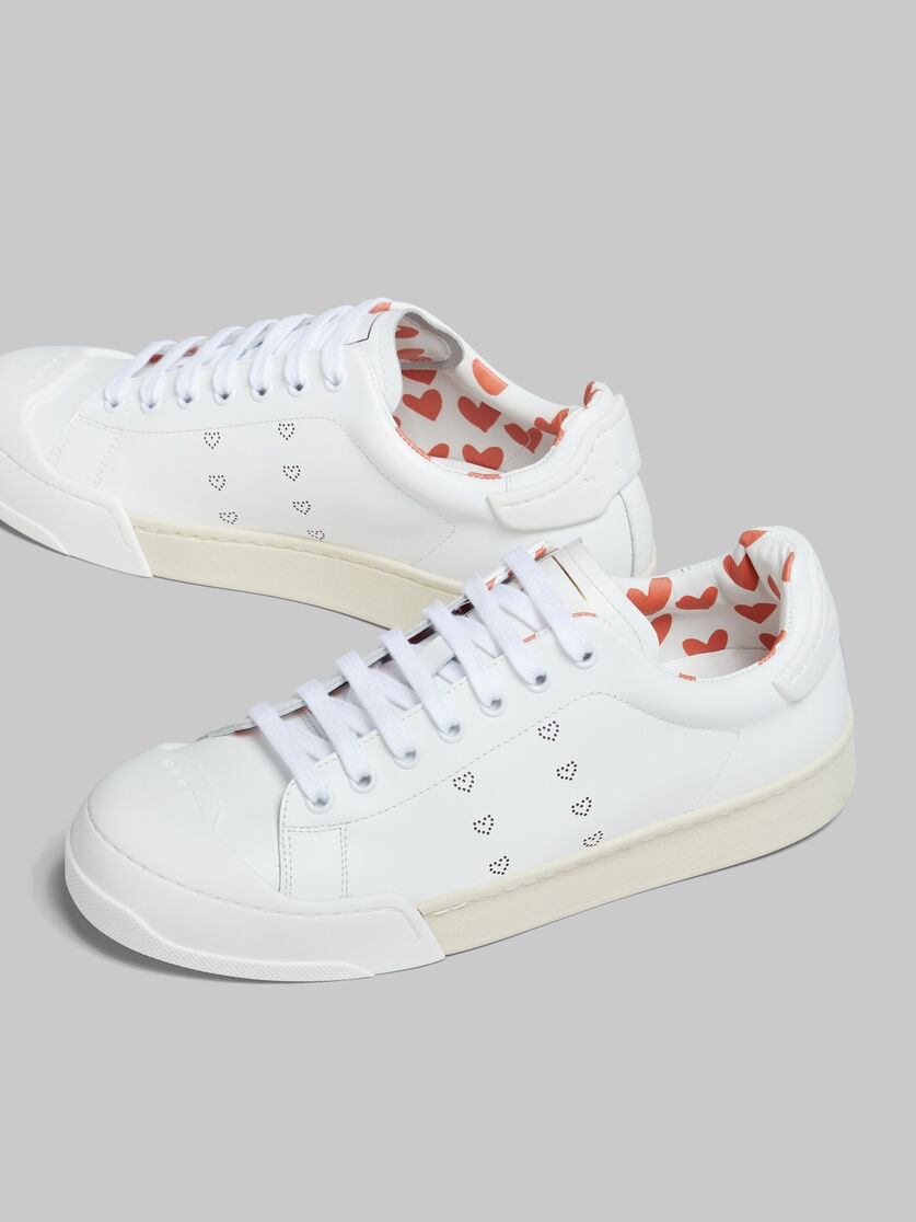 WHITE LEATHER DADA BUMPER SNEAKER WITH HEARTS - 4