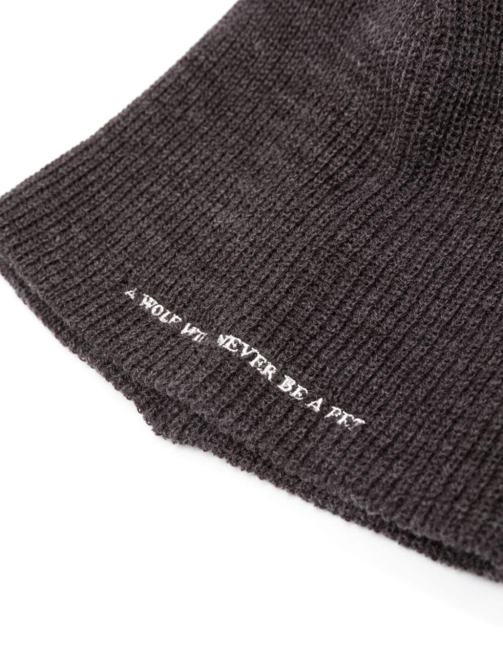slogan-embroidered beanie hat - 2