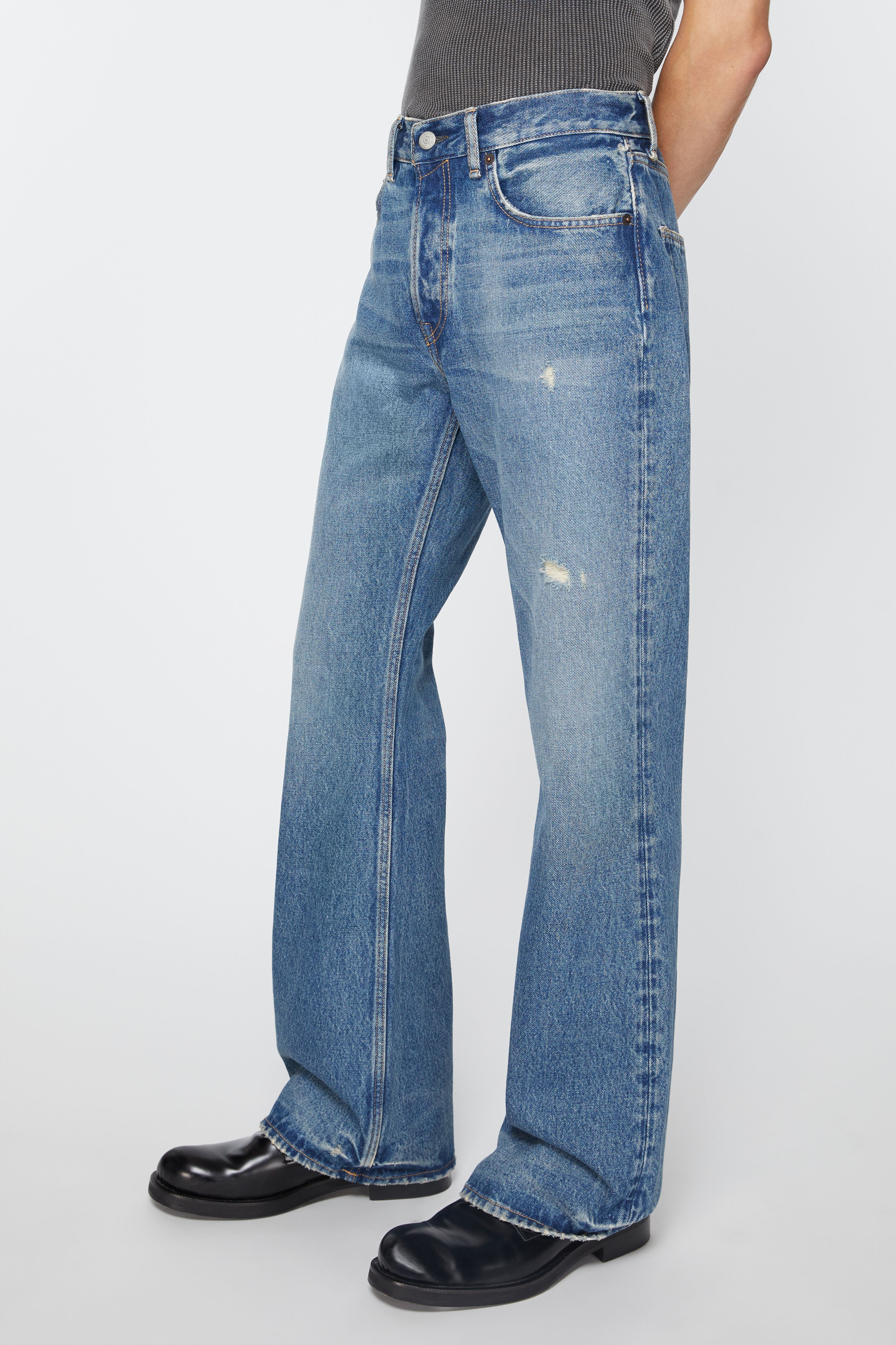 Acne Studios Regular fit jeans - 1992 - Mid Blue | REVERSIBLE