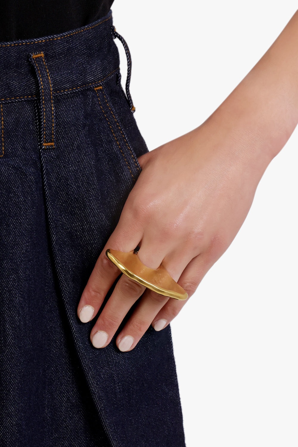 SCULPTURED RING | BRASS - 2