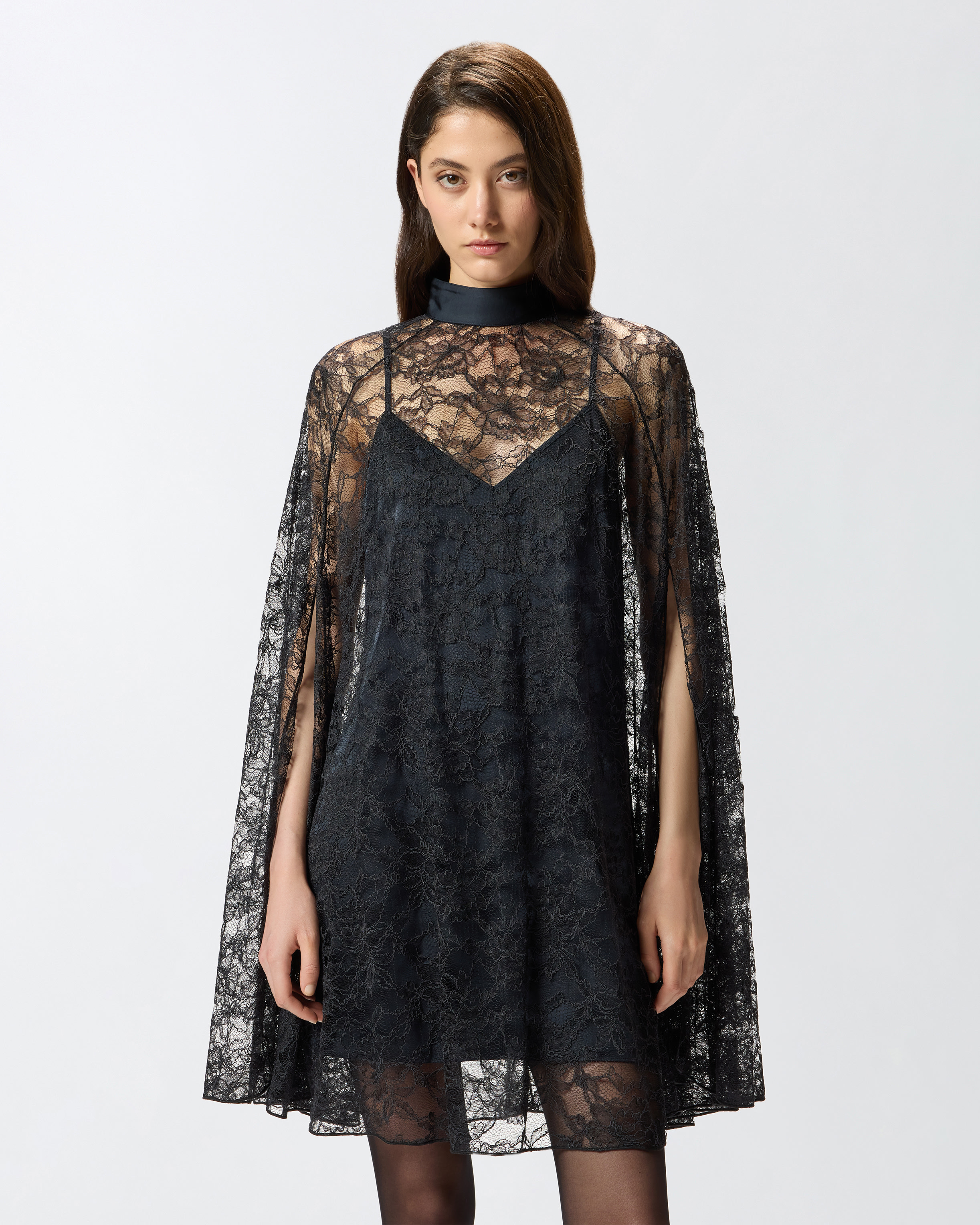 SHORT LACE DRESS - 2