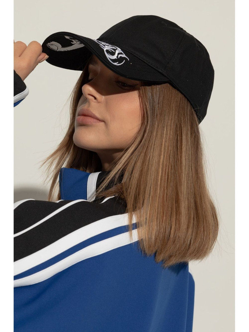 VETEMENTS logo-embroidered cap outlook