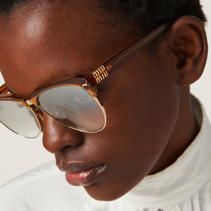 Miu Miu Miu Miu Runway sunglasses outlook