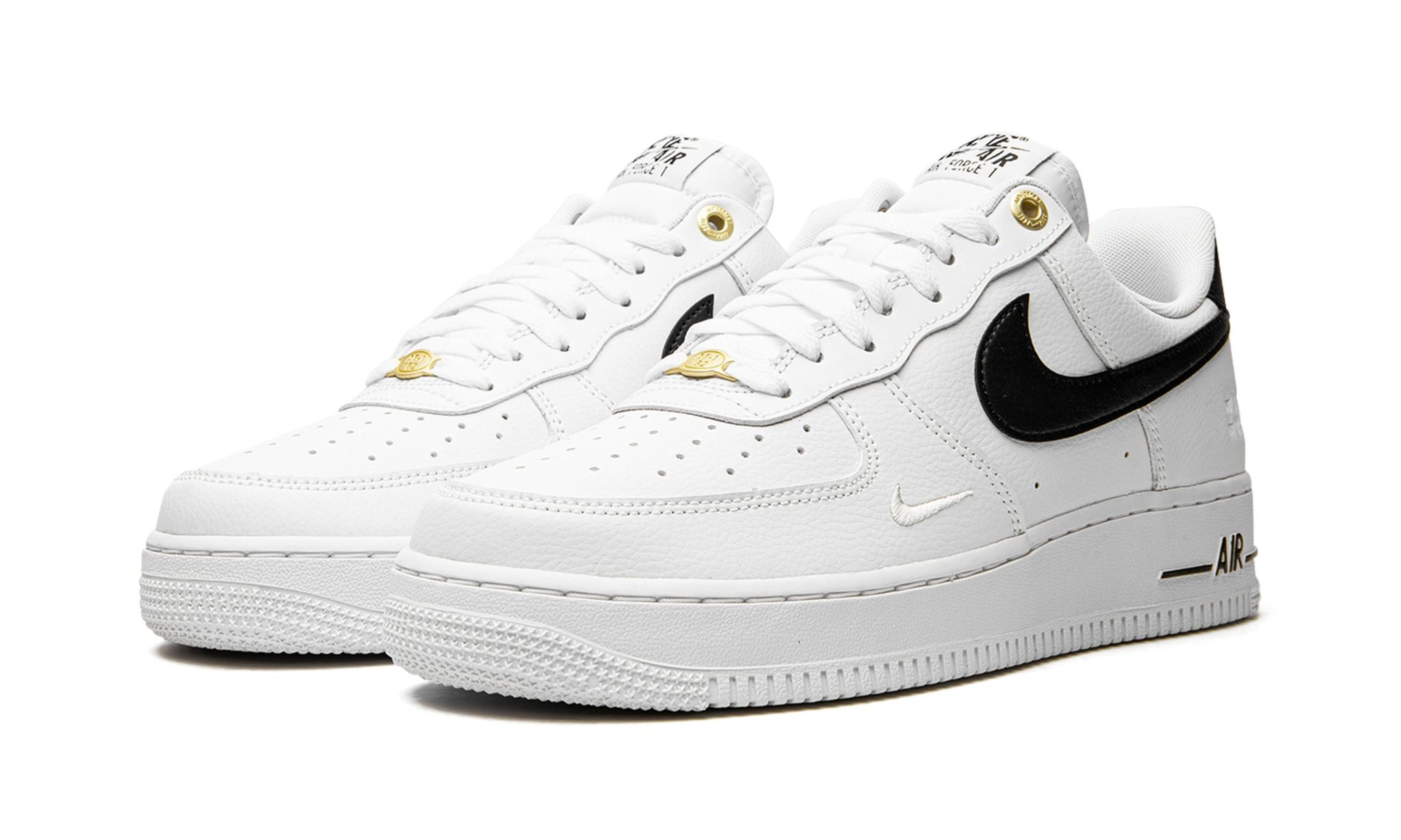 Air Force 1 ’07 LV8 "White / Black" - 2