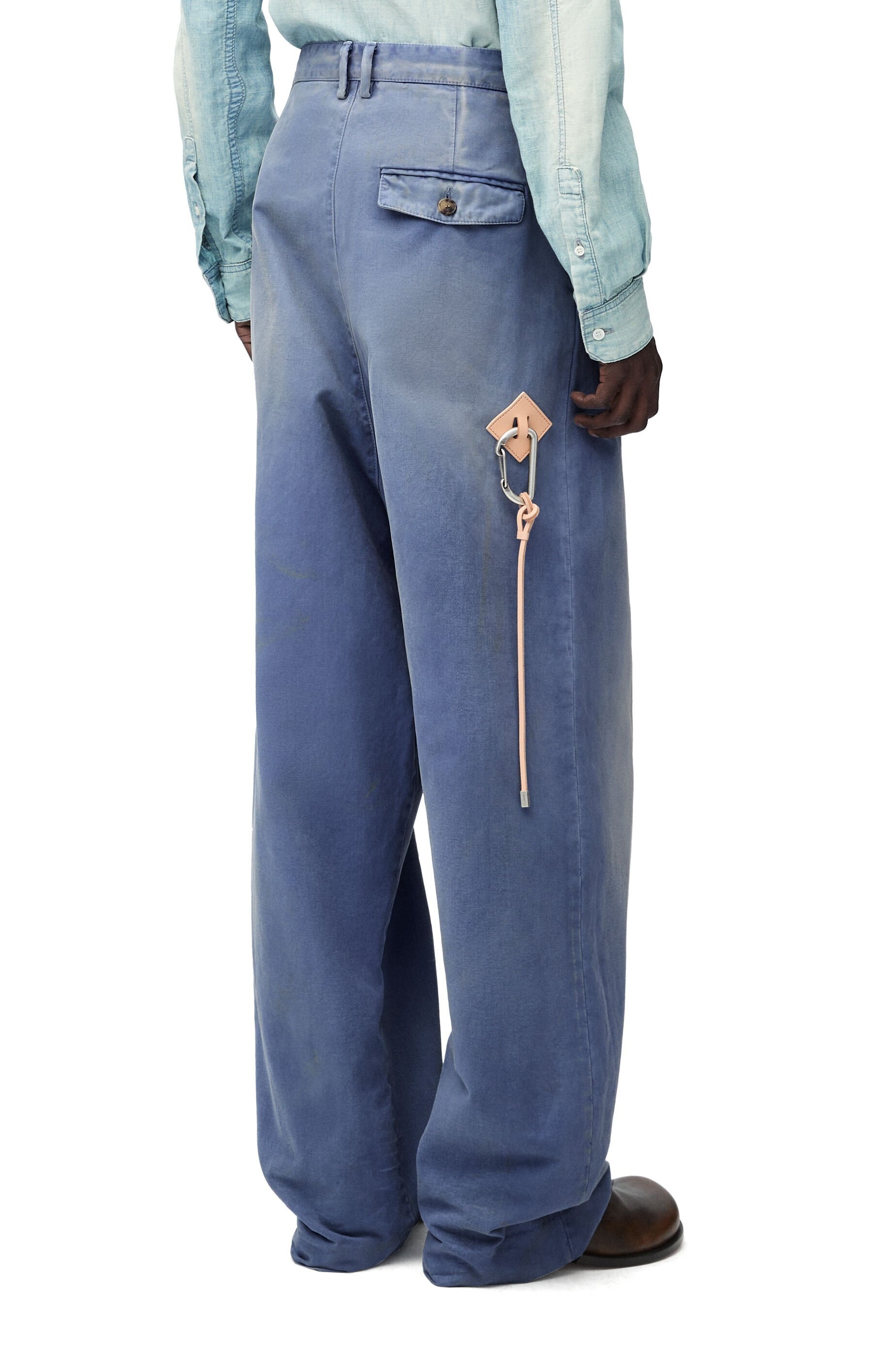 Low crotch trousers in cotton - 4
