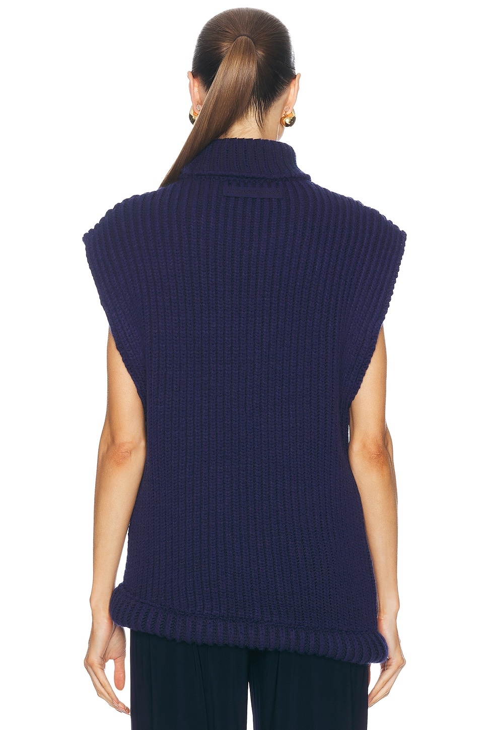 Sleeveless High Neck Sweater - 4