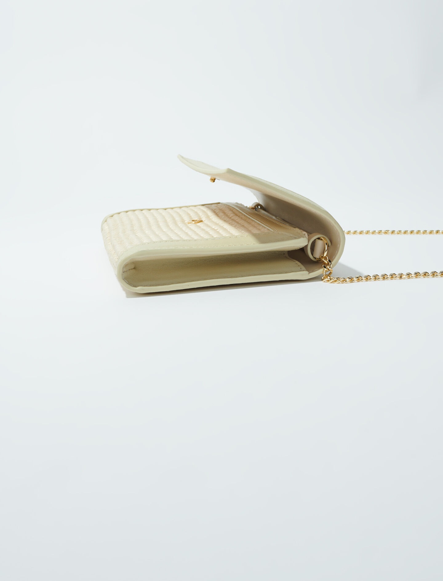 Raffia-effect clutch bag with chain - 3