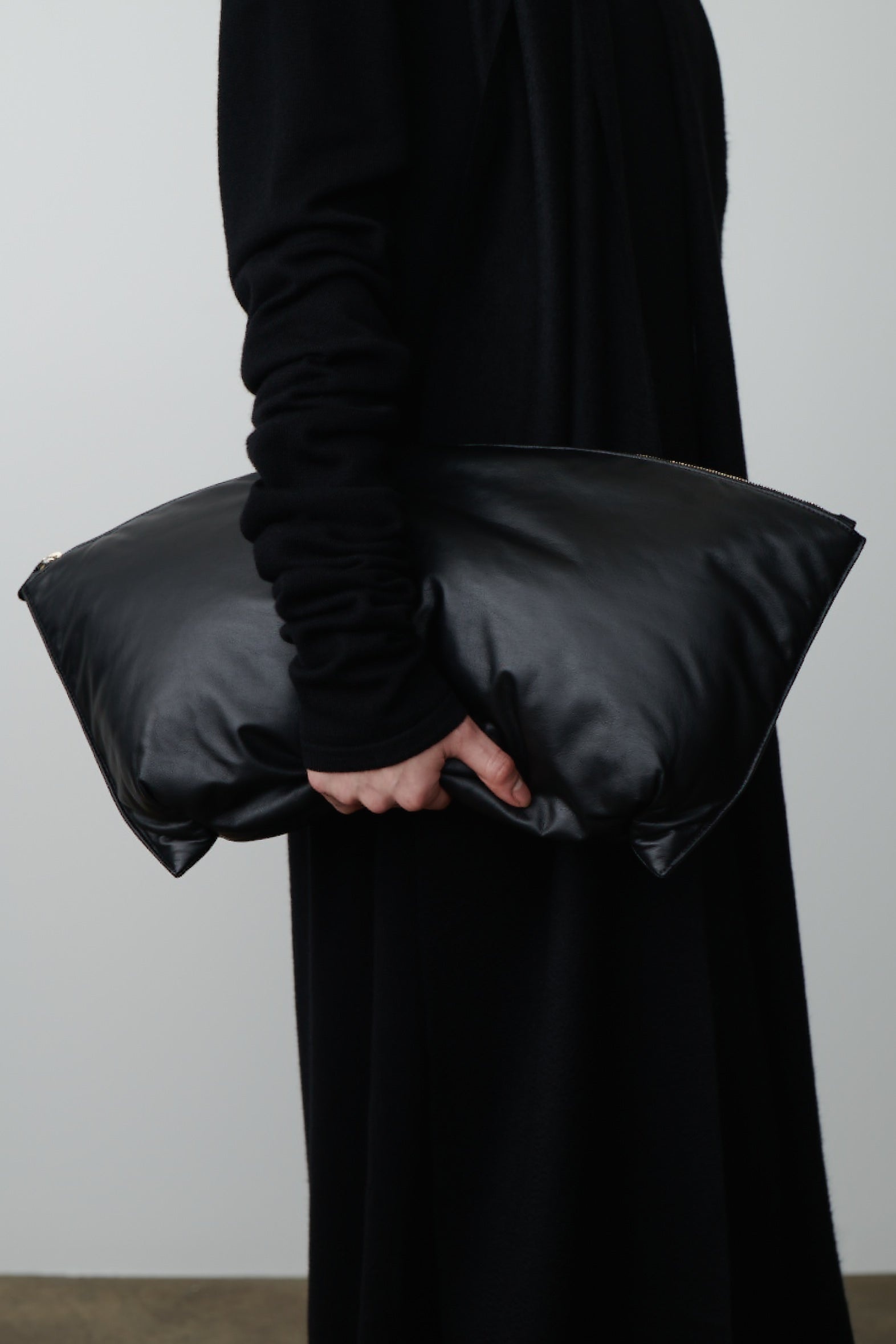 XL Dante Clutch in Leather - 4