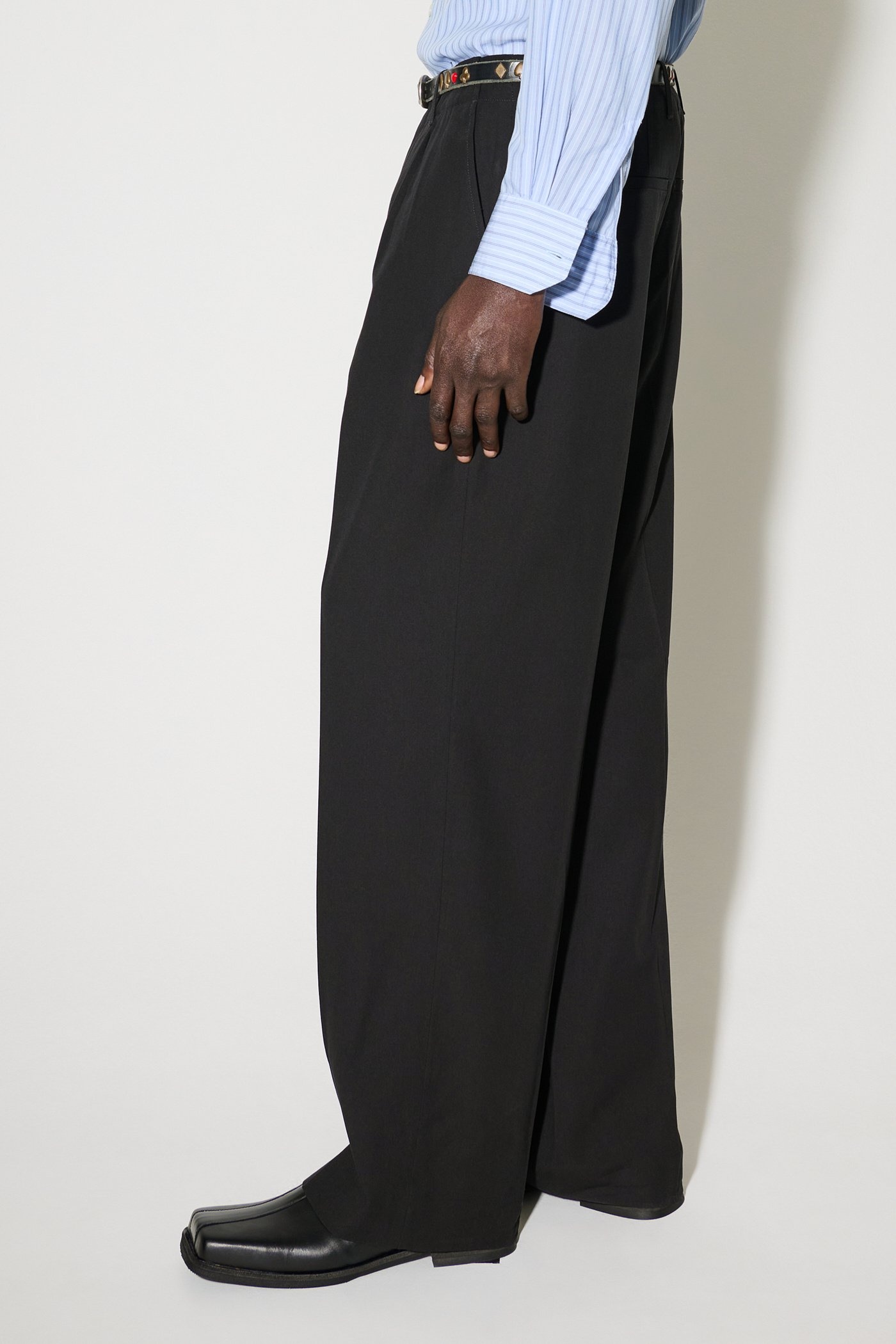 Borrowed Chino Black Lyo Wool - 3