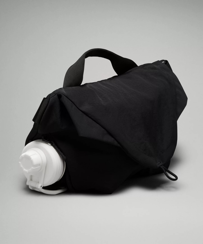 Curved Crossbody Bag 3L 6