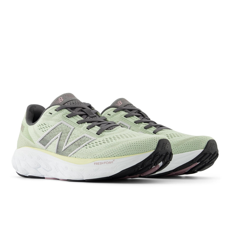 New Balance Fresh Foam X 880v14 outlook