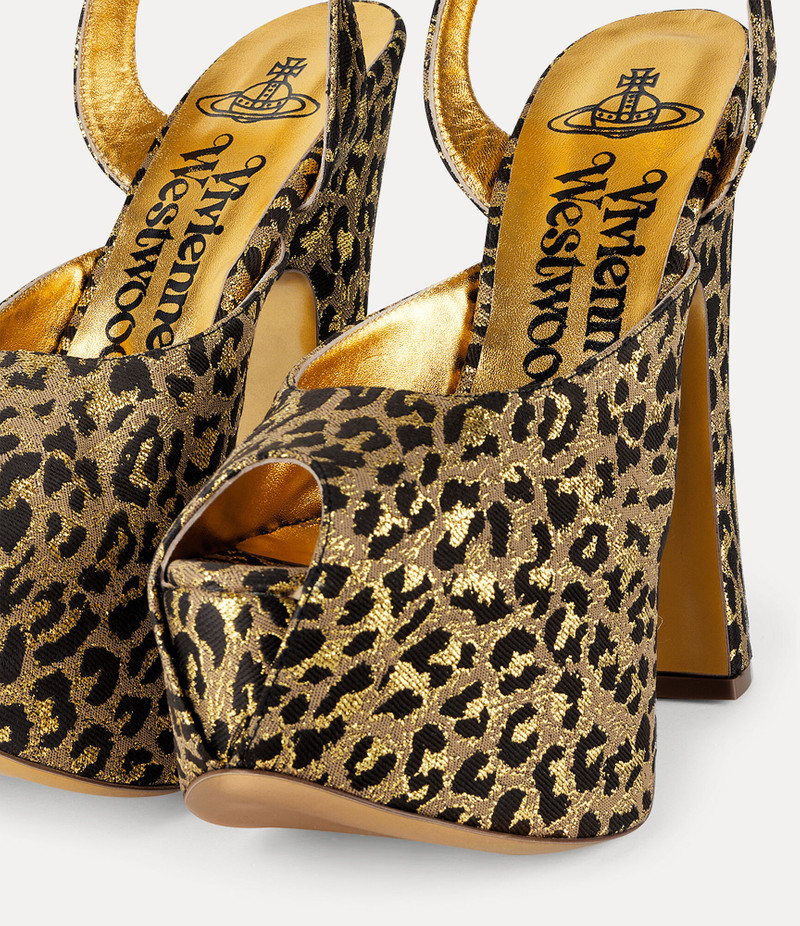 VARGAS ELEVATED SANDAL 6