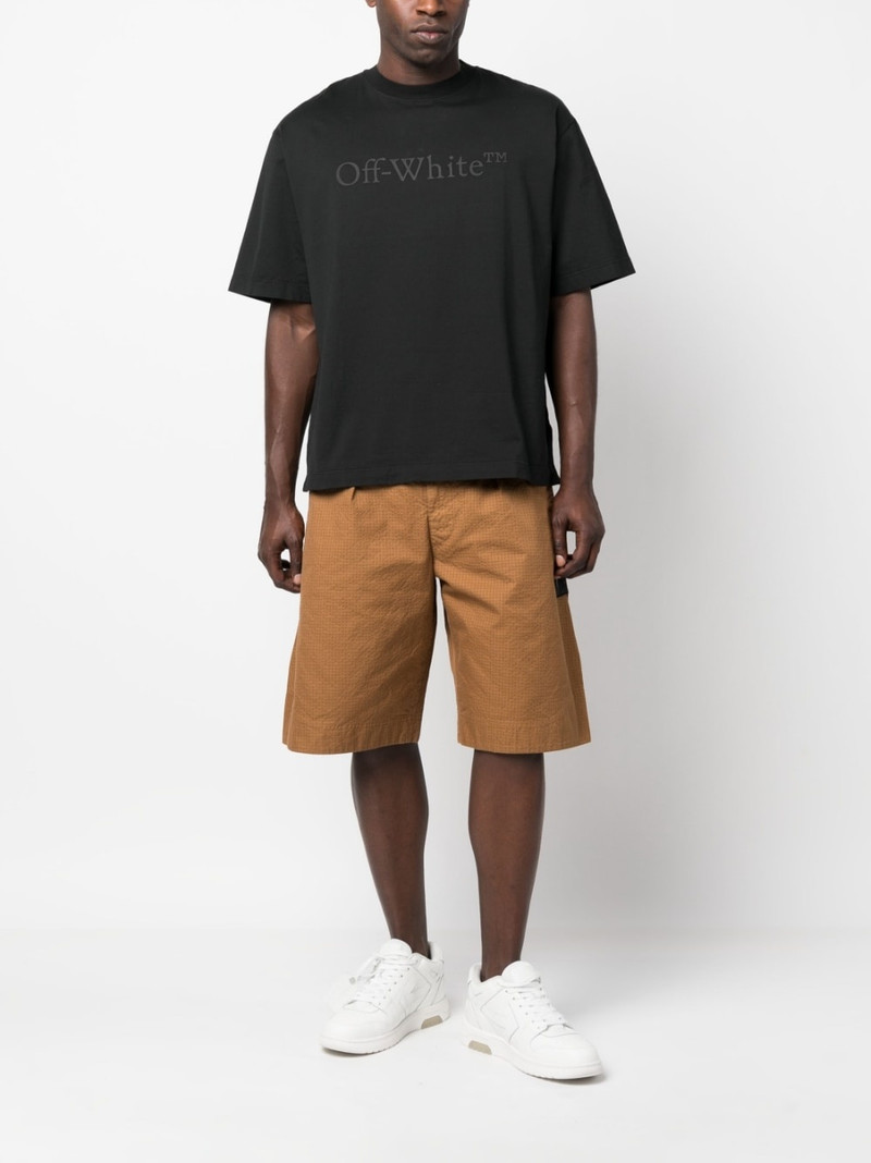 Off-White logo-print short-sleeve T-shirt outlook