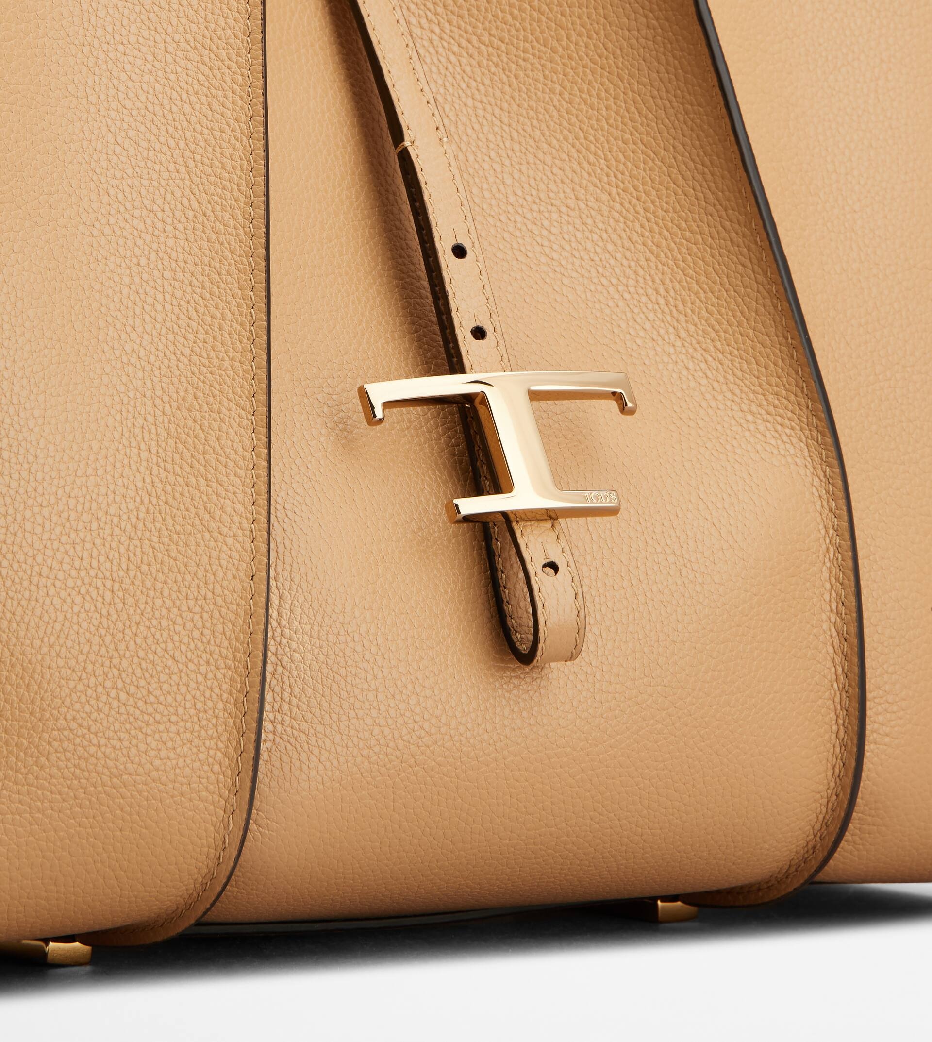 T TIMELESS SHOPPING BAG IN LEATHER MEDIUM - BEIGE - 5