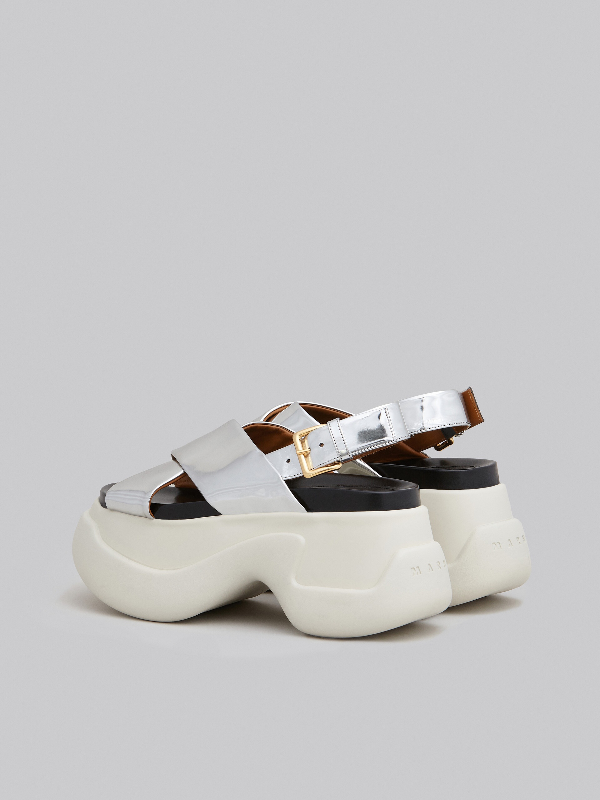 SILVER MIRRORED LEATHER FUSSBETT - 3