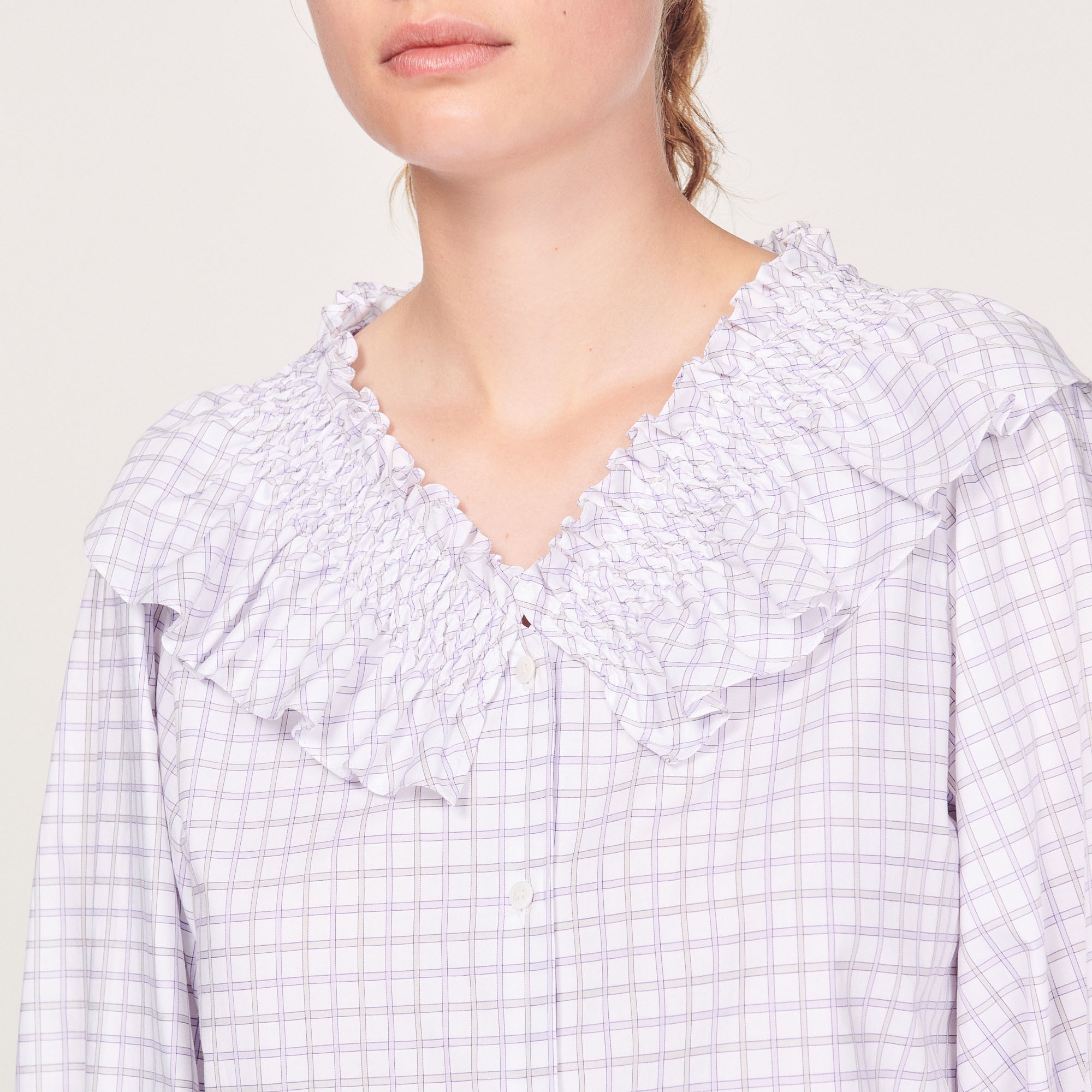 Checked shirt with ruffled collar - 4